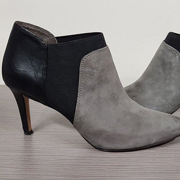 Vince Camuto Saron Bootie, Moonstone & Black Leather Womens Size 7 / 37 - Picture 8 of 11